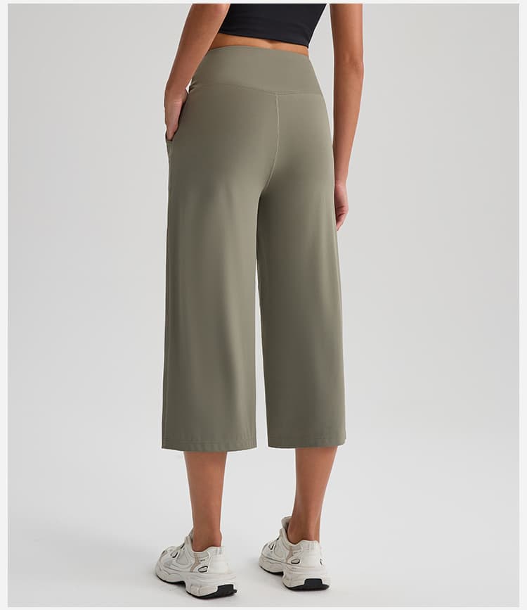 New Comfortable Loose-fit Yoga Capri Pants For Women