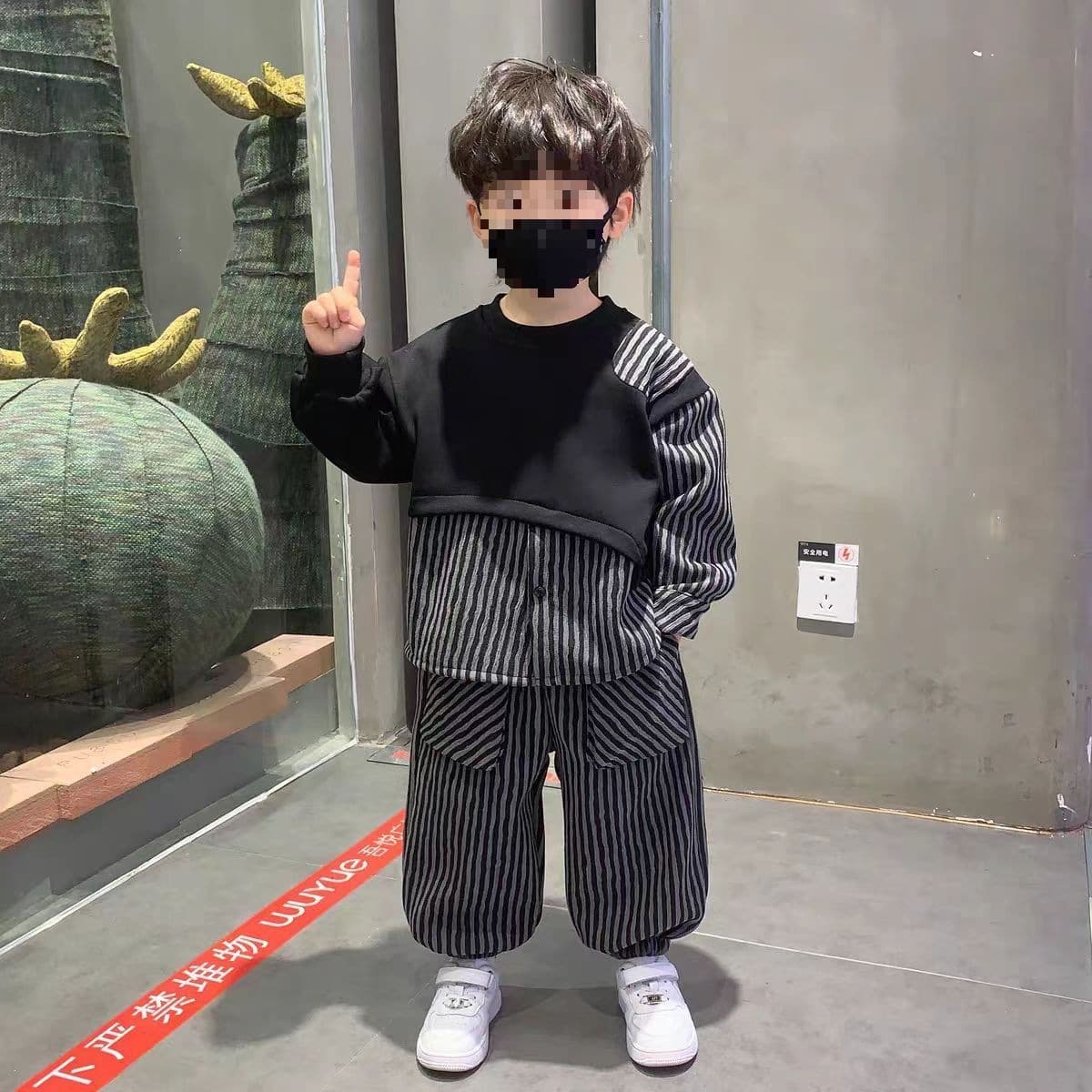 Boys' Striped Two-Piece Casual Hoodie and Pants Set