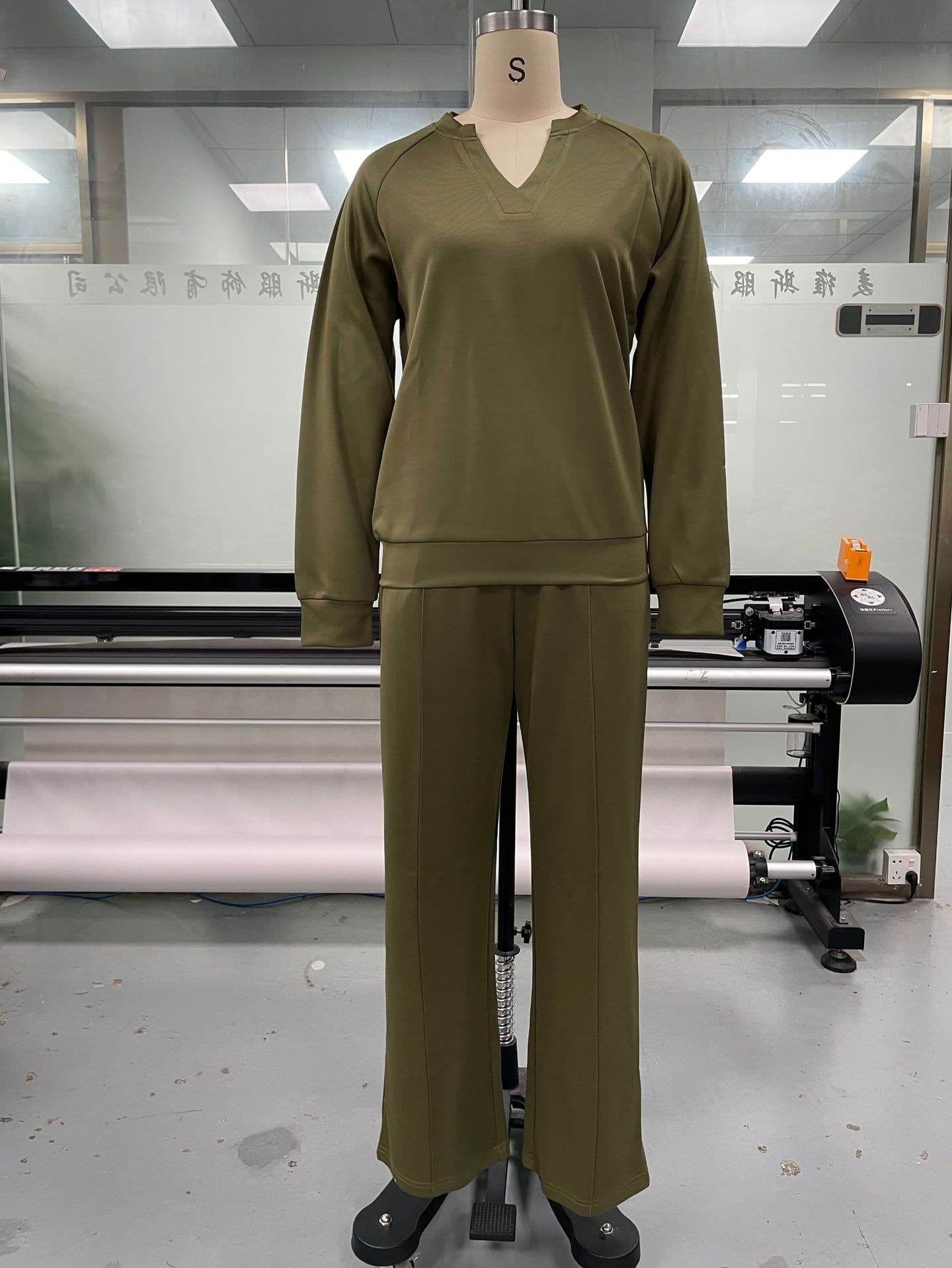 Women's Fashion Sportswear Solid Color V Neck Long Sleeve Sweatshirt And Casual Trousers Set
