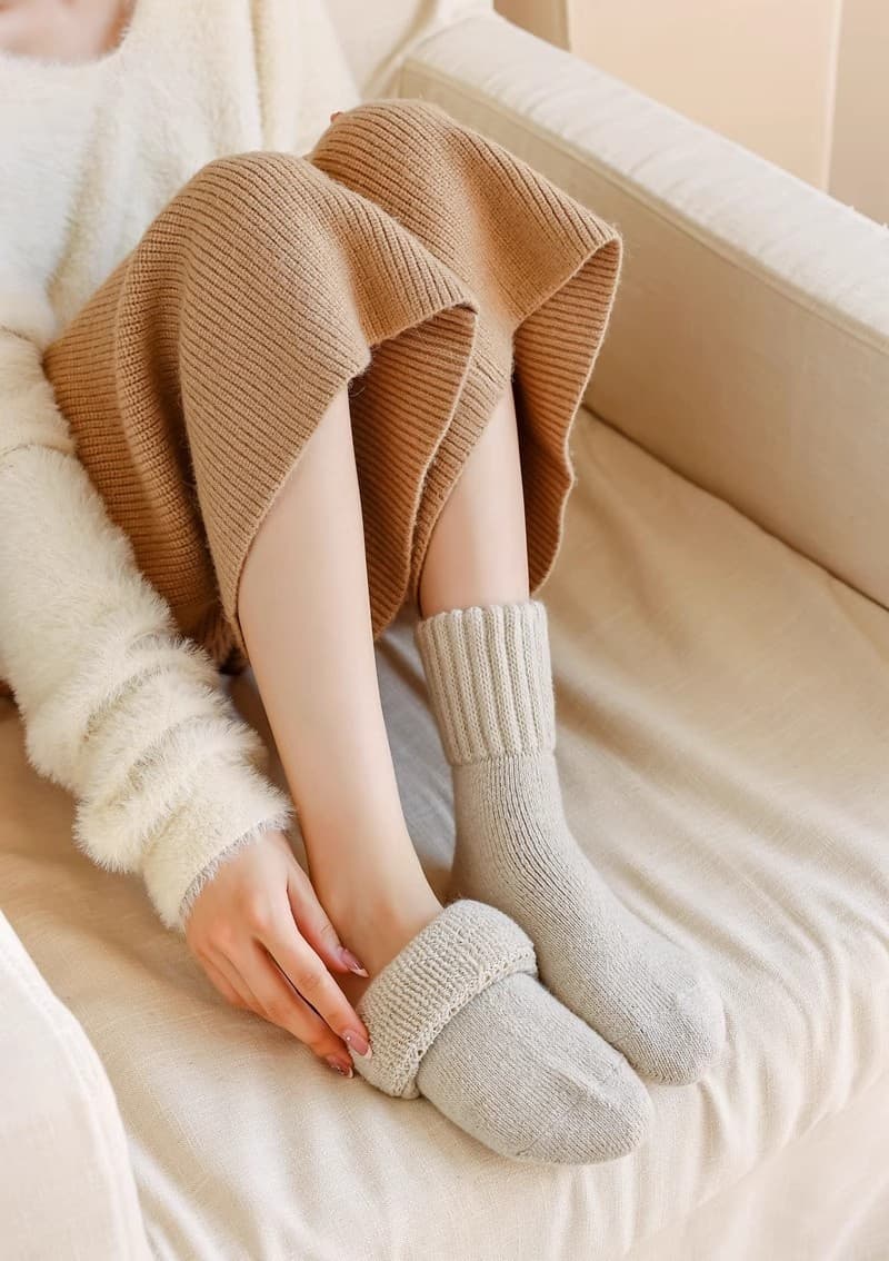 Womens Mid-calf Terry Socks For Fall And Winter