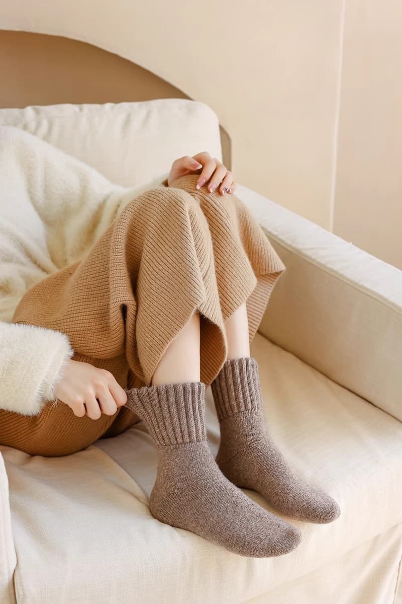 Womens Mid-calf Terry Socks For Fall And Winter