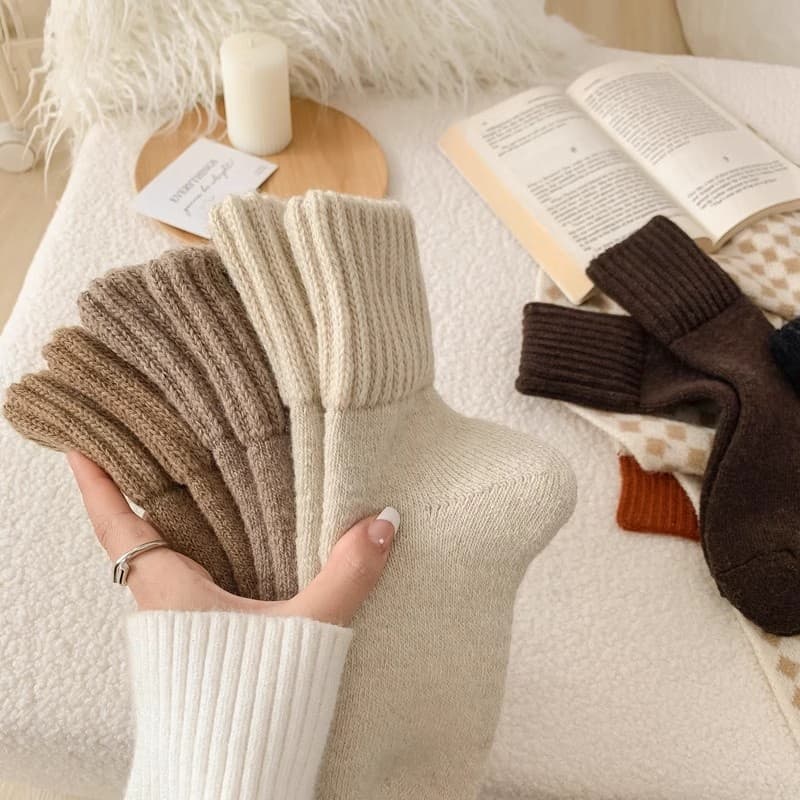 Womens Mid-calf Terry Socks For Fall And Winter